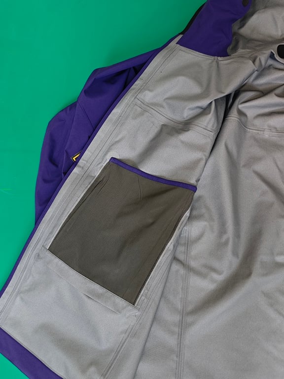 Arc'teryx Alpha SV Jacket Purple - 12