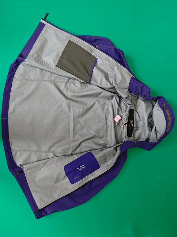 Arc'teryx Alpha SV Jacket Purple - 7