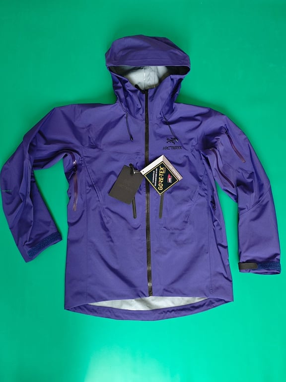Arc'teryx Alpha SV Jacket Purple - 8