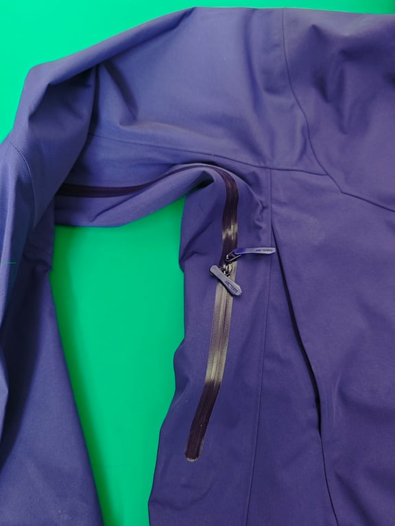 Arc'teryx Alpha SV Jacket Purple - 10