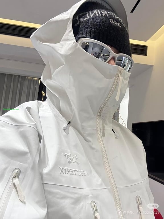 Arc'teryx Alpha SV Jacket Polar White - 18