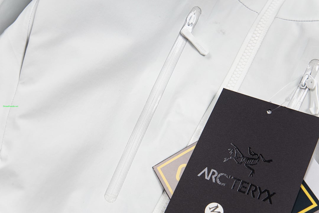 Arc'teryx Alpha SV Jacket Polar White - 26