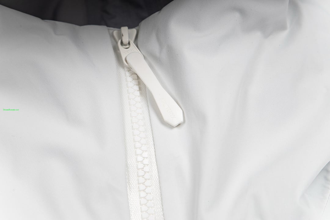 Arc'teryx Alpha SV Jacket Polar White - 30