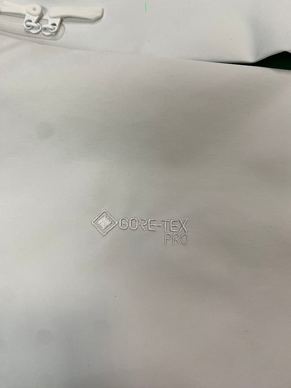 Arc'teryx Alpha SV Jacket Polar White - 8