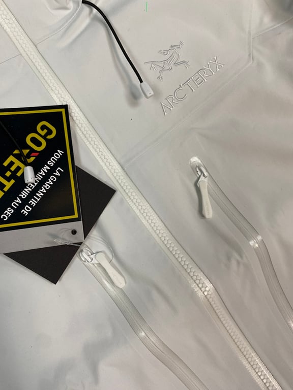Arc'teryx Alpha SV Jacket Polar White - 9