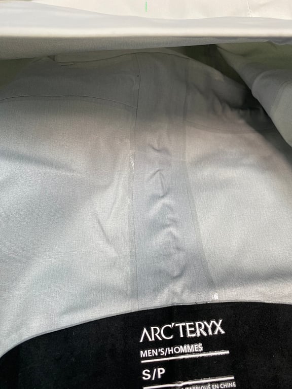 Arc'teryx Alpha SV Jacket Polar White - 10
