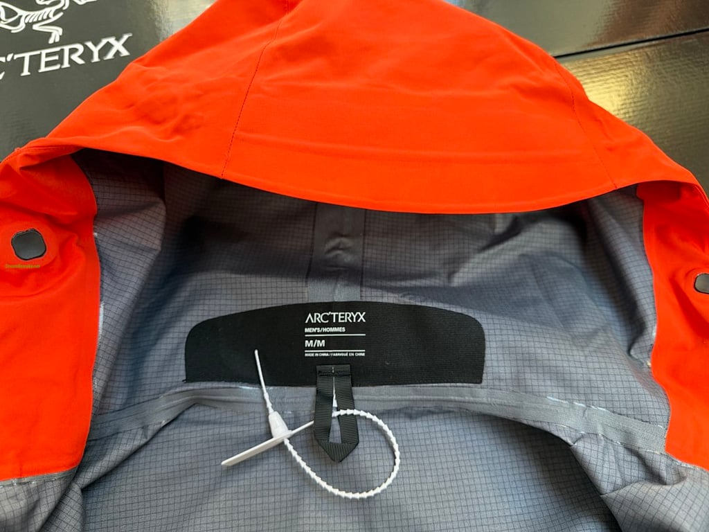 Arc'teryx Alpha SV Jacket Dynasty - 10
