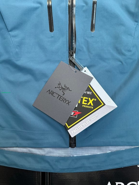 Arc'teryx Alpha SV Jacket Black Blue - 9