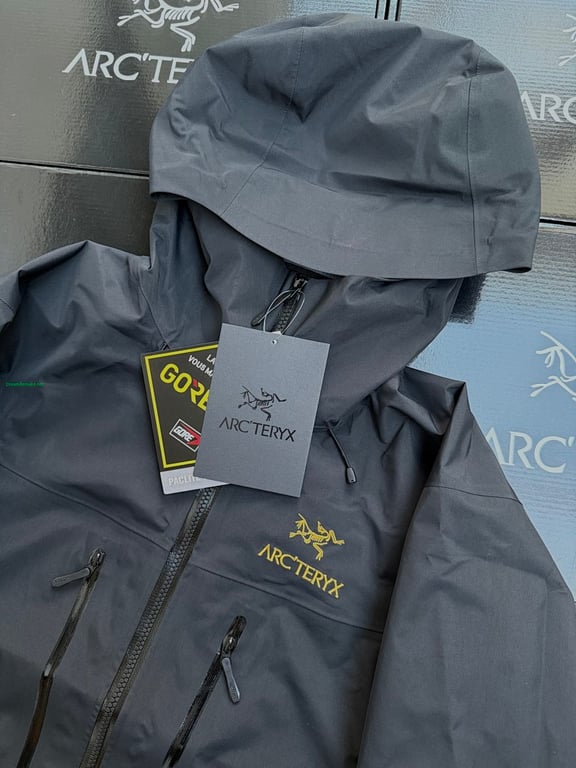 Arc'teryx SV Jacket Black Gold - 6
