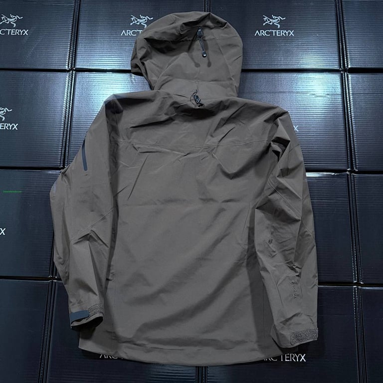 Arc'teryx Alpha SV Jacket Brown - 8