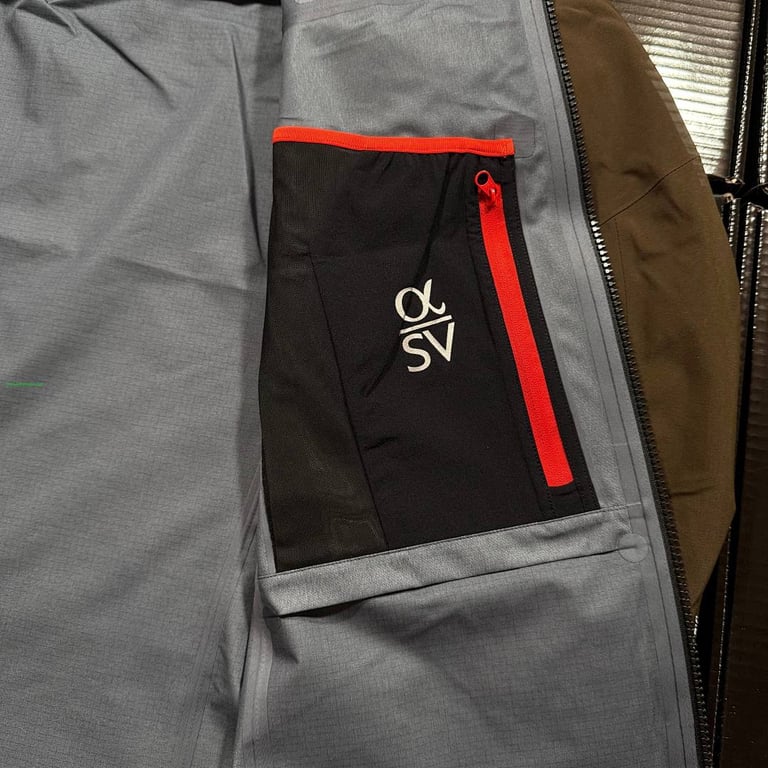 Arc'teryx Alpha SV Jacket Brown - 9