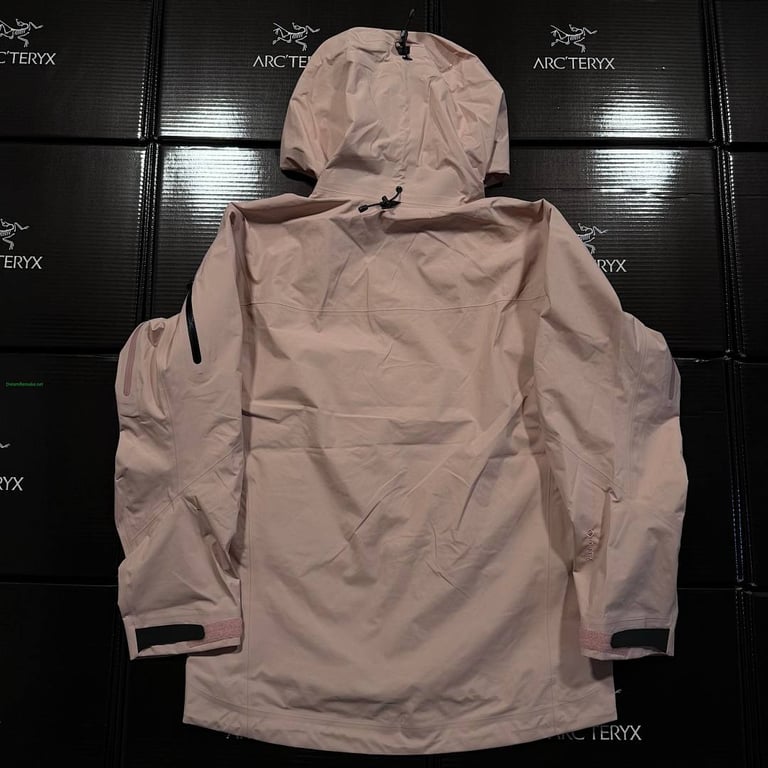 Arc'teryx Alpha SV Jacket Pink - 4