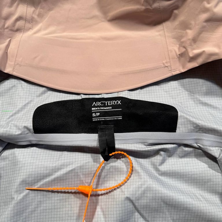Arc'teryx Alpha SV Jacket Pink - 7