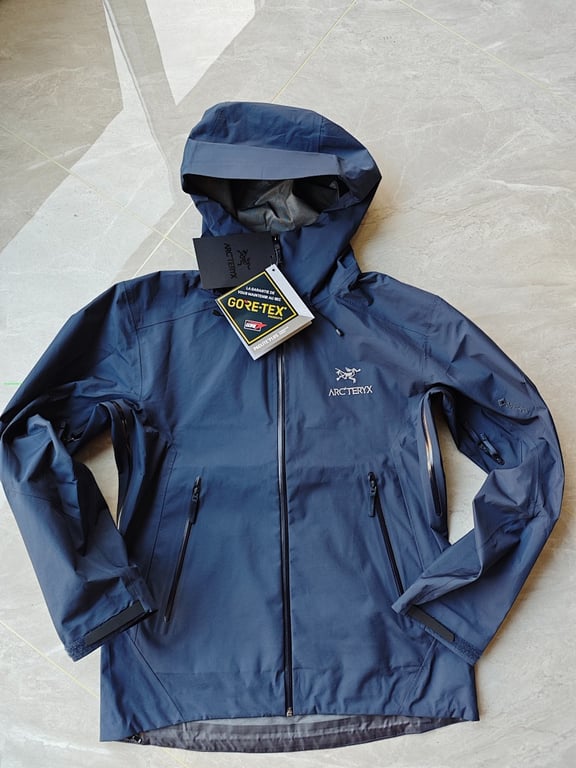 Arc'teryx Beta LT Jacket Navy Nylon - 2