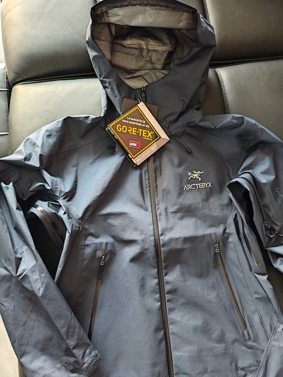 Arc'teryx Beta LT Jacket Navy Nylon - 4