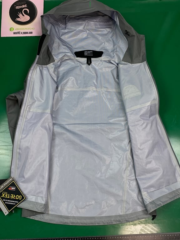 Arc'teryx Beta LT Gore-Tex Jacket Binary - 11
