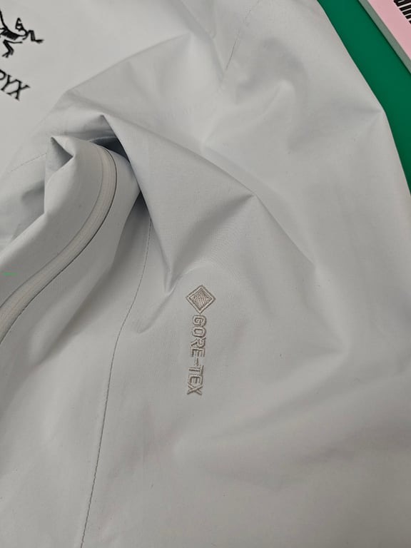 Arc'teryx Gore-Tex Paclite Plus Jacket White - 7
