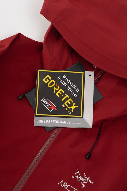 Arc'teryx Gore-Tex Shell Jacket Red - 17