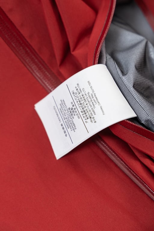 Arc'teryx Gore-Tex Shell Jacket Red - 18