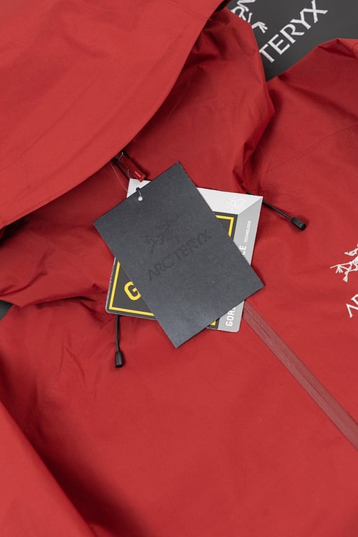 Arc'teryx Gore-Tex Shell Jacket Red - 24