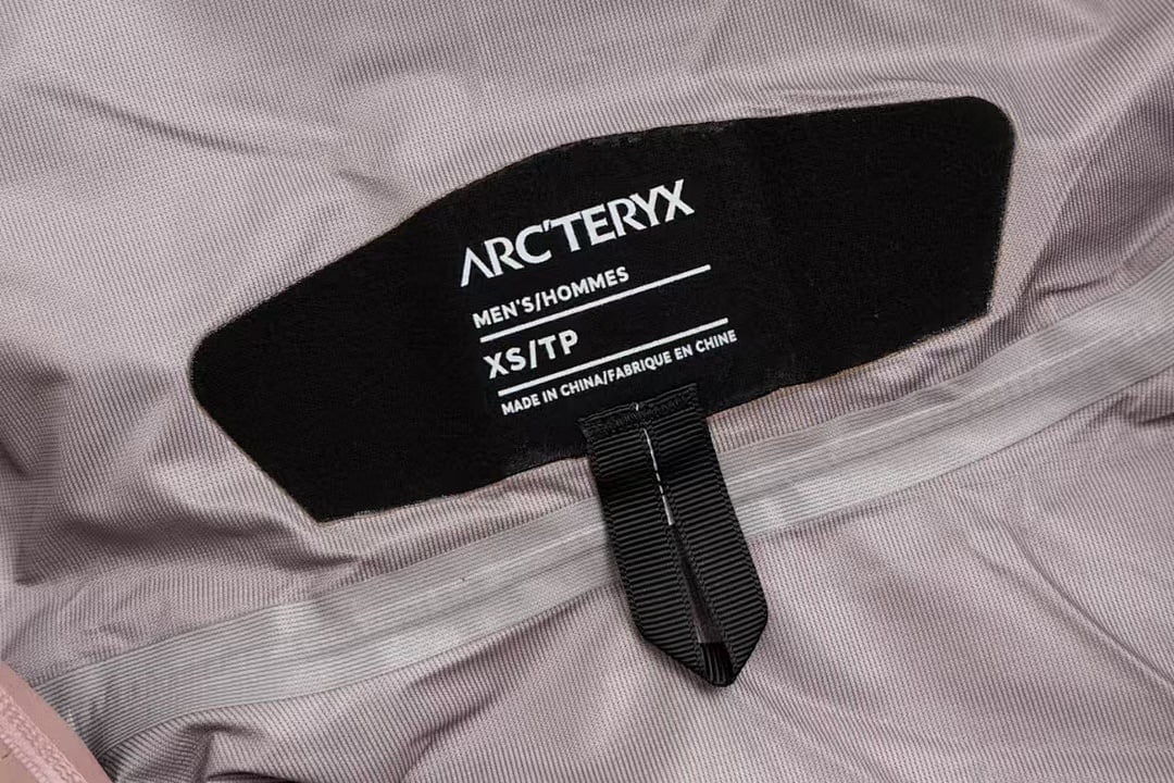 Arc'teryx Gore-Tex Hardshell Jacket Pink - 22