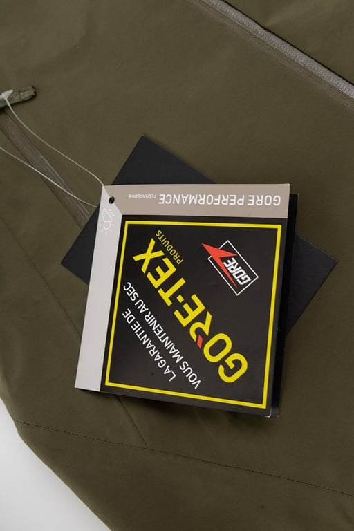 Arc'teryx Vintage Green Jacket - 10