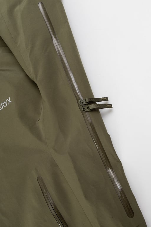 Arc'teryx Vintage Green Jacket - 16