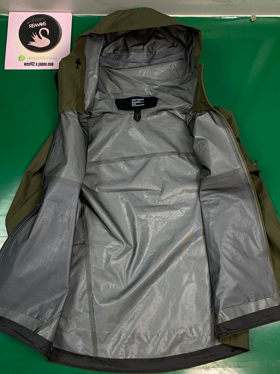 Arc'teryx Vintage Green Jacket - 3