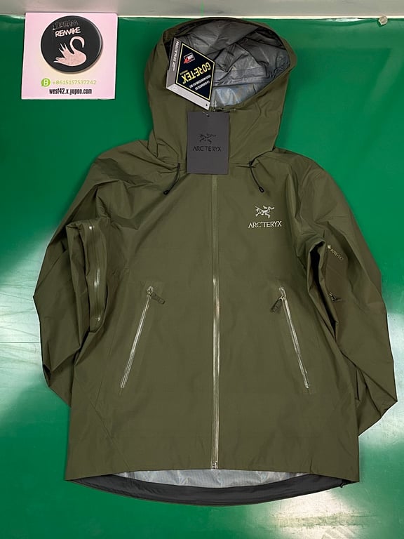 Arc'teryx Vintage Green Jacket - 8