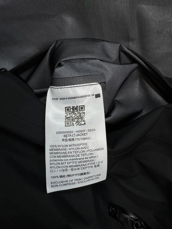 Arc'teryx Beta LT Jacket Black - 8