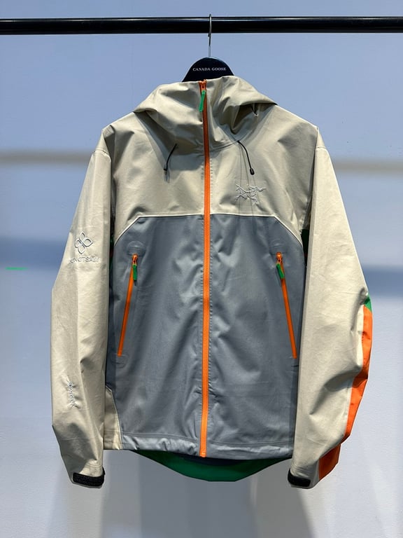 Arc'teryx Namcha Barwa Color-Block Jacket - 3