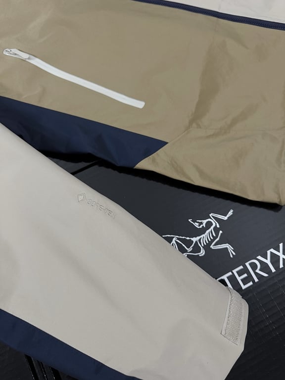 Arc'teryx Vine Brown Jacket - 9