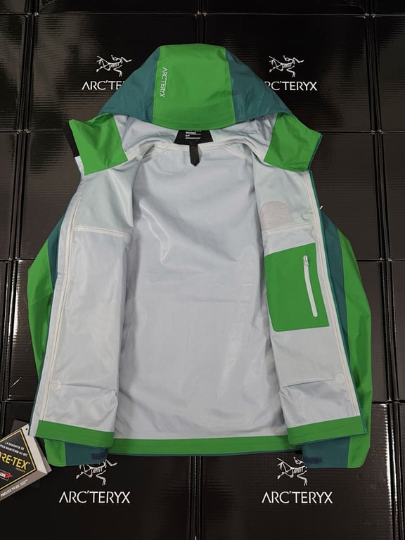 Arc'teryx Jungle Maze Green Shell Jacket - 10