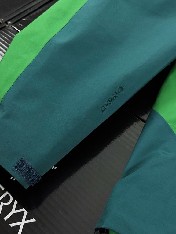 Arc'teryx Jungle Maze Green Shell Jacket - 12