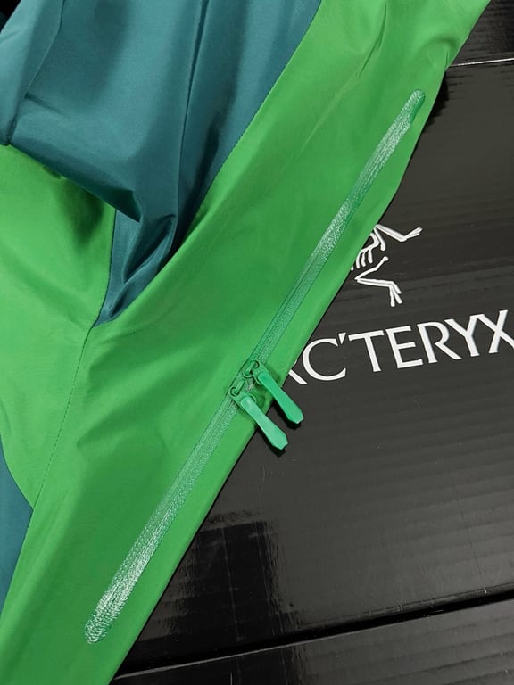 Arc'teryx Jungle Maze Green Shell Jacket - 8