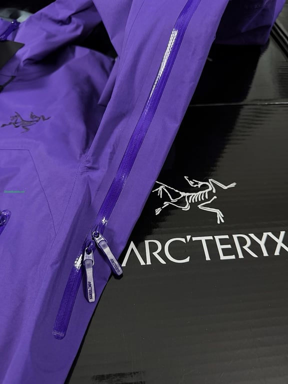 Arc'teryx Beta Lightweight Jacket Purple - 15