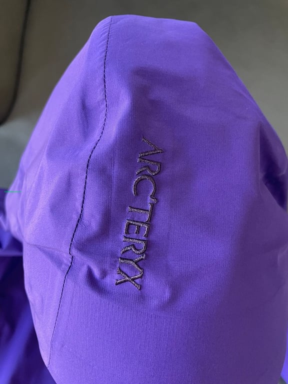 Arc'teryx Beta Lightweight Jacket Purple - 28