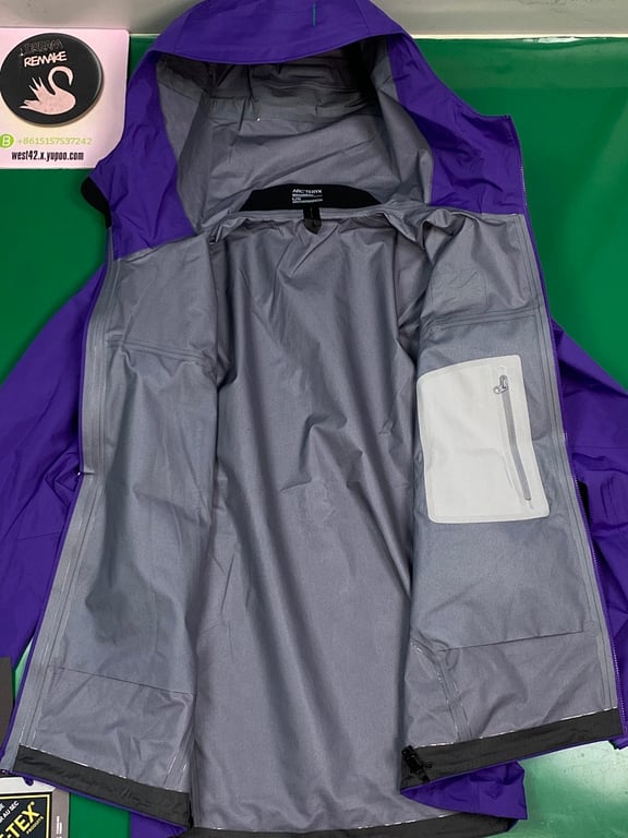 Arc'teryx Beta Lightweight Jacket Purple - 4