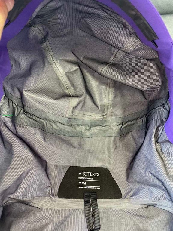 Arc'teryx Beta Lightweight Jacket Purple - 31