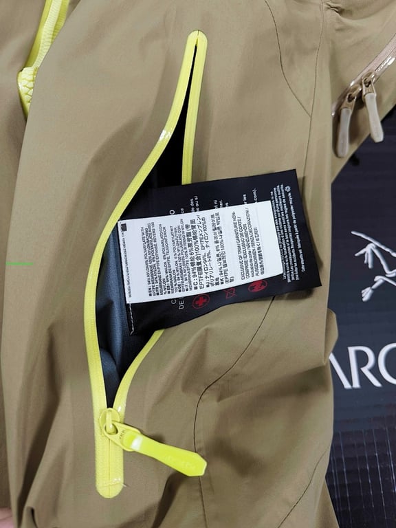 Arc'teryx Beta Lightweight Jacket Tan Yellow - 12