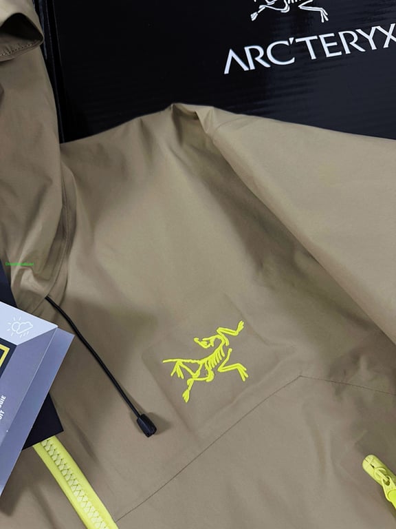Arc'teryx Beta Lightweight Jacket Tan Yellow - 17