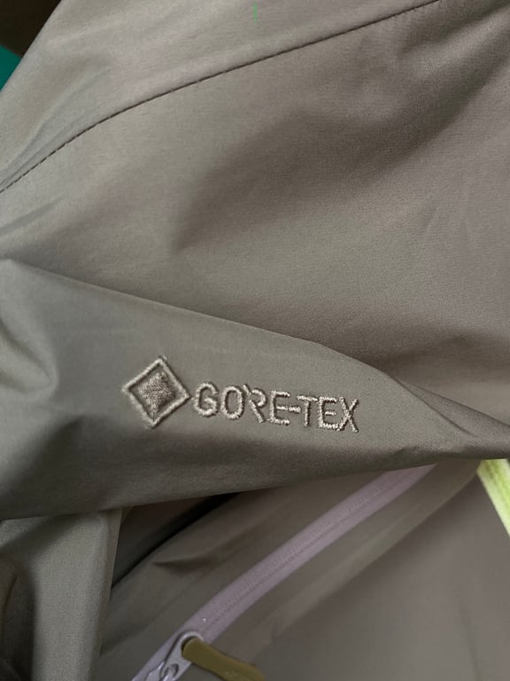 Arc'teryx Beta Lightweight Jacket Tan Yellow - 8