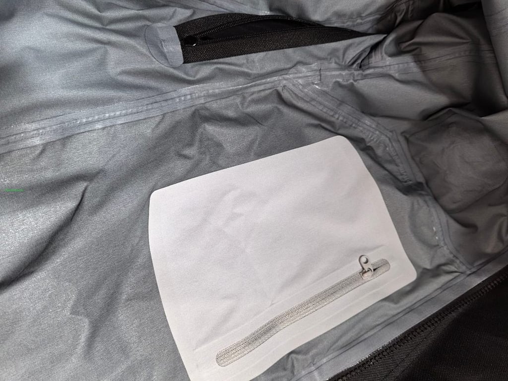 Arc'teryx Beta SL Jacket Black - 17