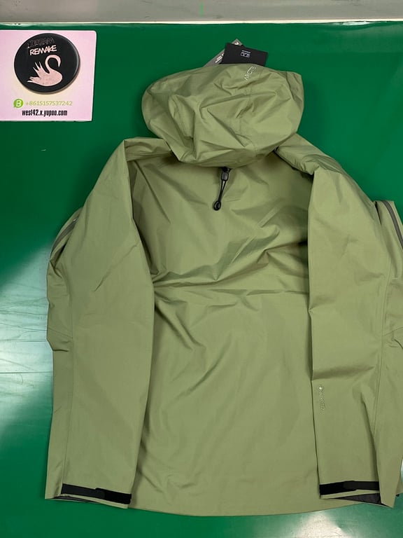 Arc'teryx Gore-Tex Shell Jacket Green - 2