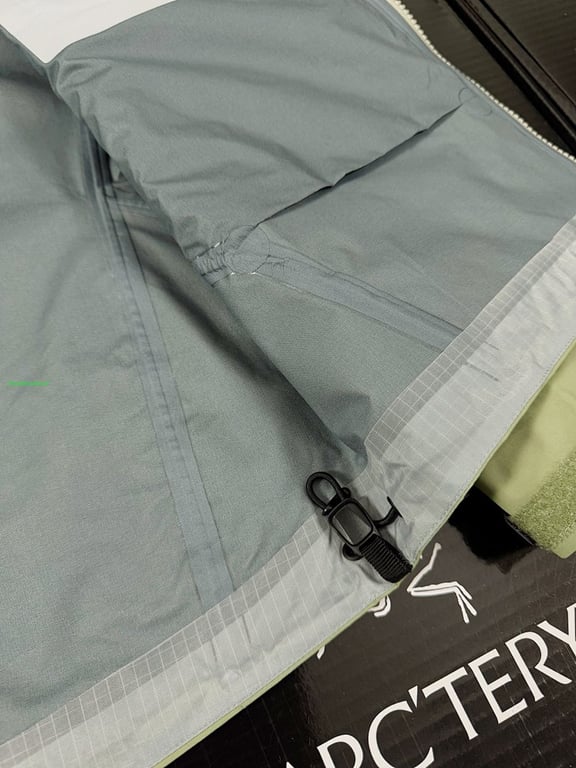 Arc'teryx Gore-Tex Shell Jacket Green - 13