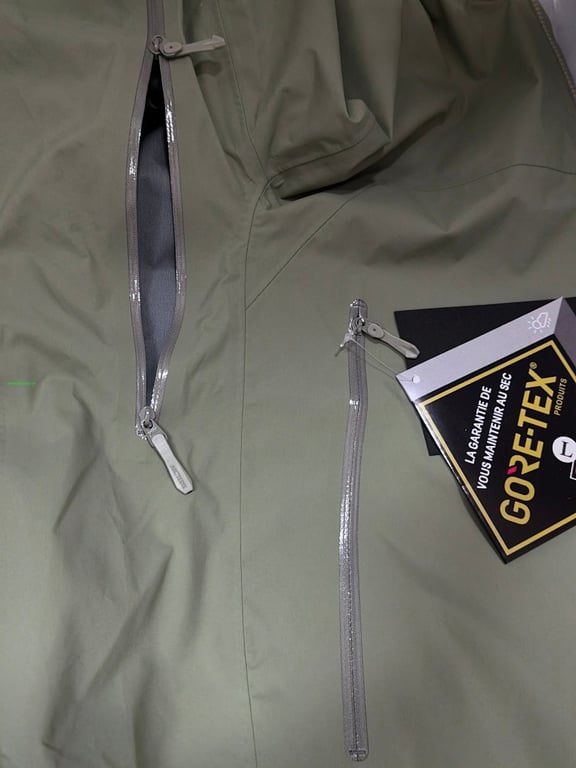 Arc'teryx Gore-Tex Shell Jacket Green - 27