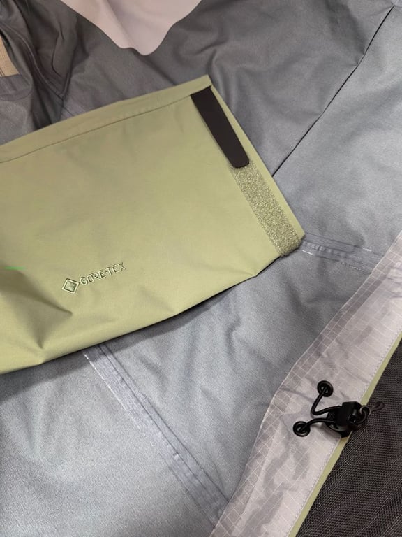 Arc'teryx Gore-Tex Shell Jacket Green - 30