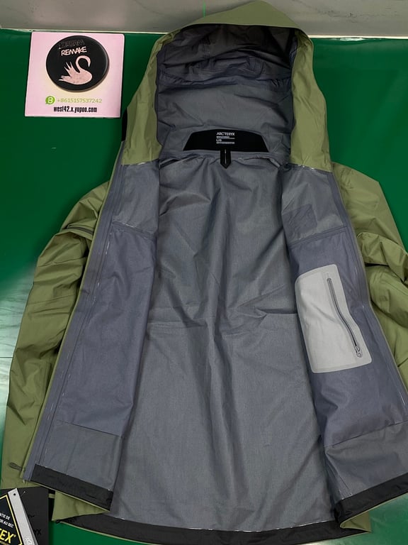 Arc'teryx Gore-Tex Shell Jacket Green - 6