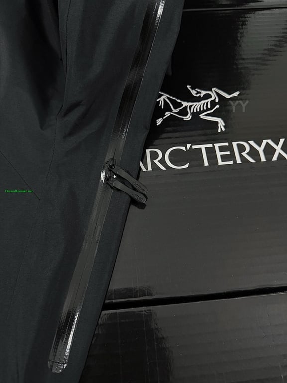 Arc'teryx Beta Lightweight Jacket Black - 15