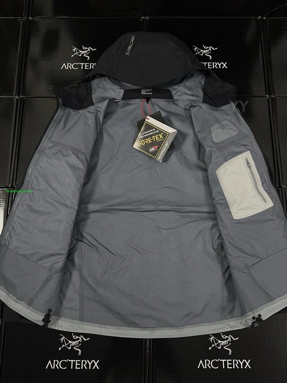 Arc'teryx Beta Lightweight Jacket Black - 16
